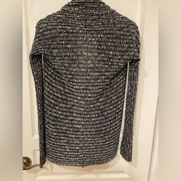 ⭐️ INC International Concept Cardigan - Size Small - Picture 2 of 4